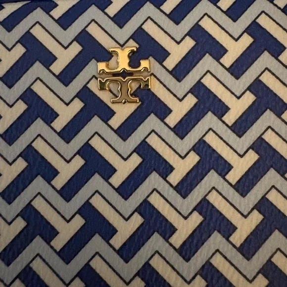Tory Burch T-Zag Cosmetic Pouch - NWT - Picture 7 of 9